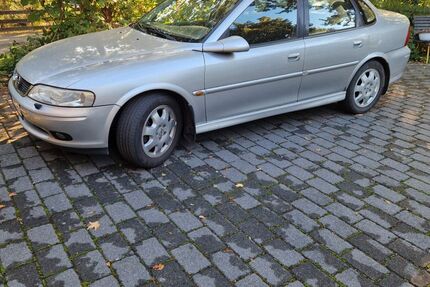 Opel Vectra 100.000 km 900 &euro; Eltze 31311