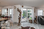 Wohnen mit Stil: Großzügiges Haus mit 6 Zimmern, Wintergarten, Doppelgarage, Kamin & Einliegerwhg! 6.5 zimmer