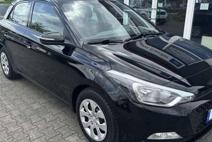 Hyundai i20 81.071 km 7.980 &euro; Cottbus 03051