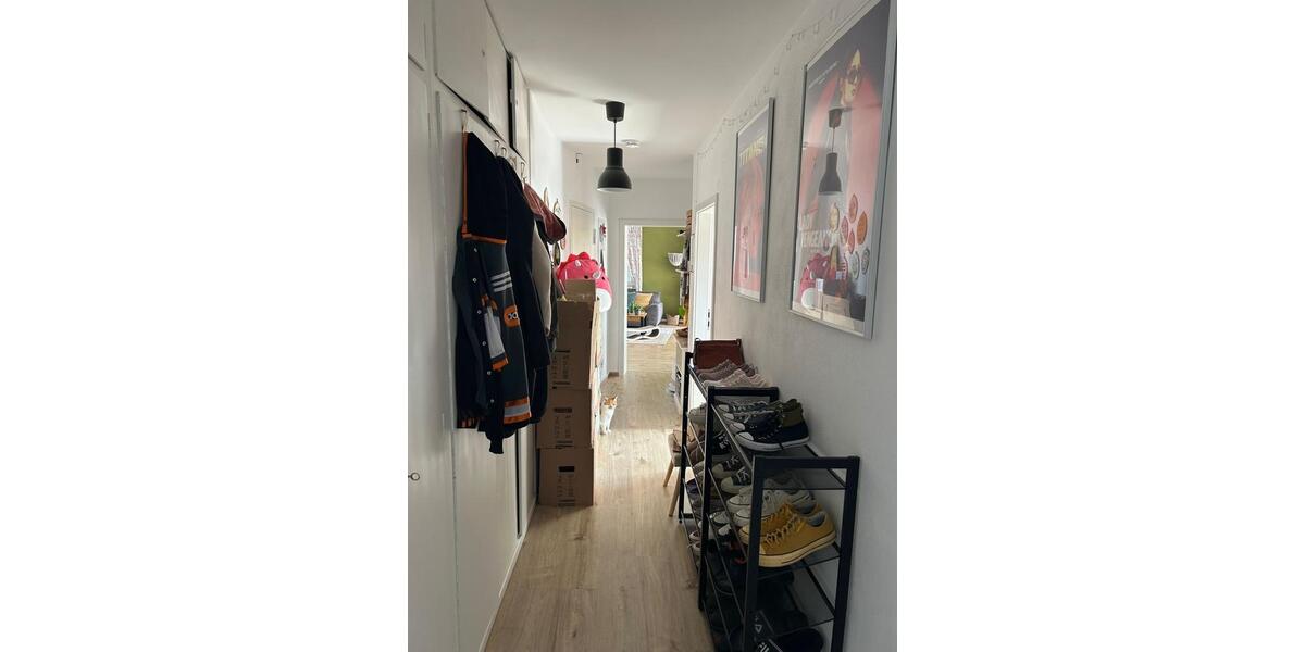 Dachgeschoßwohnung Saarbrücken - 4 Zimmer, 100 m&sup2;, 1.300&euro; | Angebot:26611843
