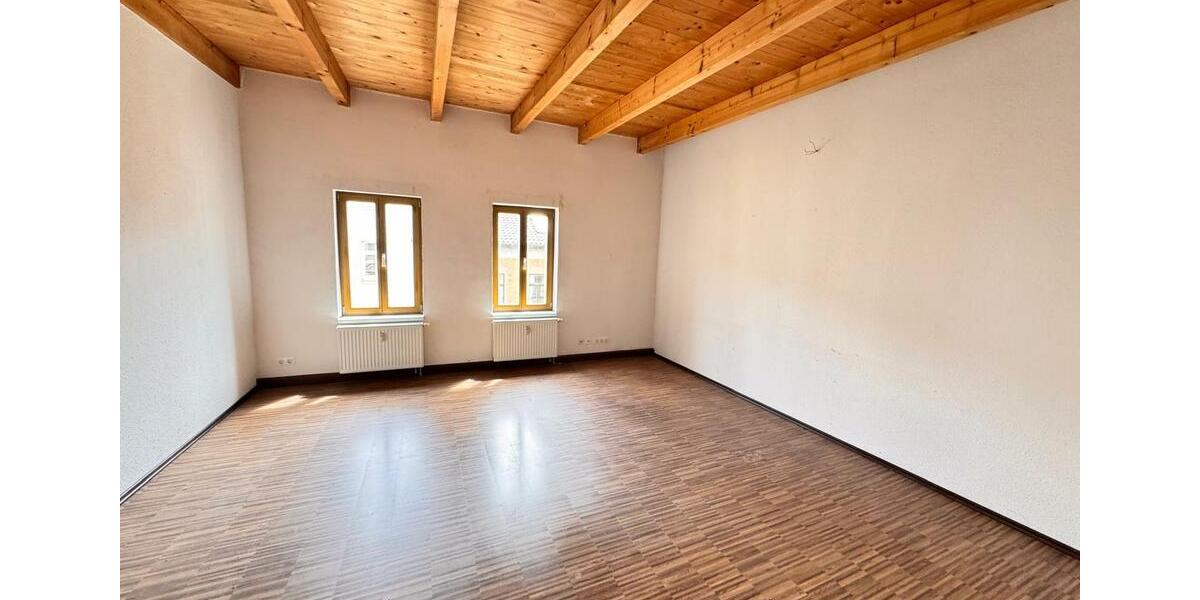 Dachgeschoßwohnung Halle (Saale) Am Wasserturm/Thaerviertel - 2 Zimmer, 120 m&sup2;, 1.020&euro; | Angebot:26552133