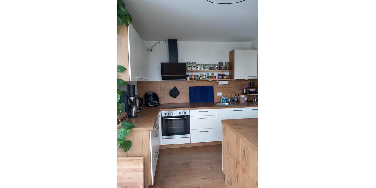 Etagenwohnung Kelheim - 6 Zimmer, 151 m&sup2;, 1.100&euro; | Angebot:25350077