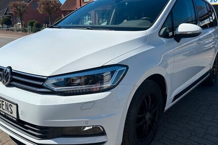 VW Touran 113.573 km 18.990 &euro; Tielen 24803