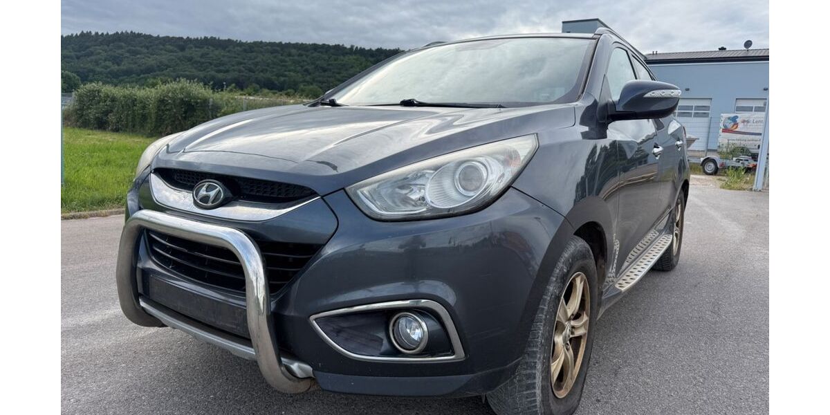 Hyundai ix35 240.000 km 3.990 &euro; Schweich-Issel 54338