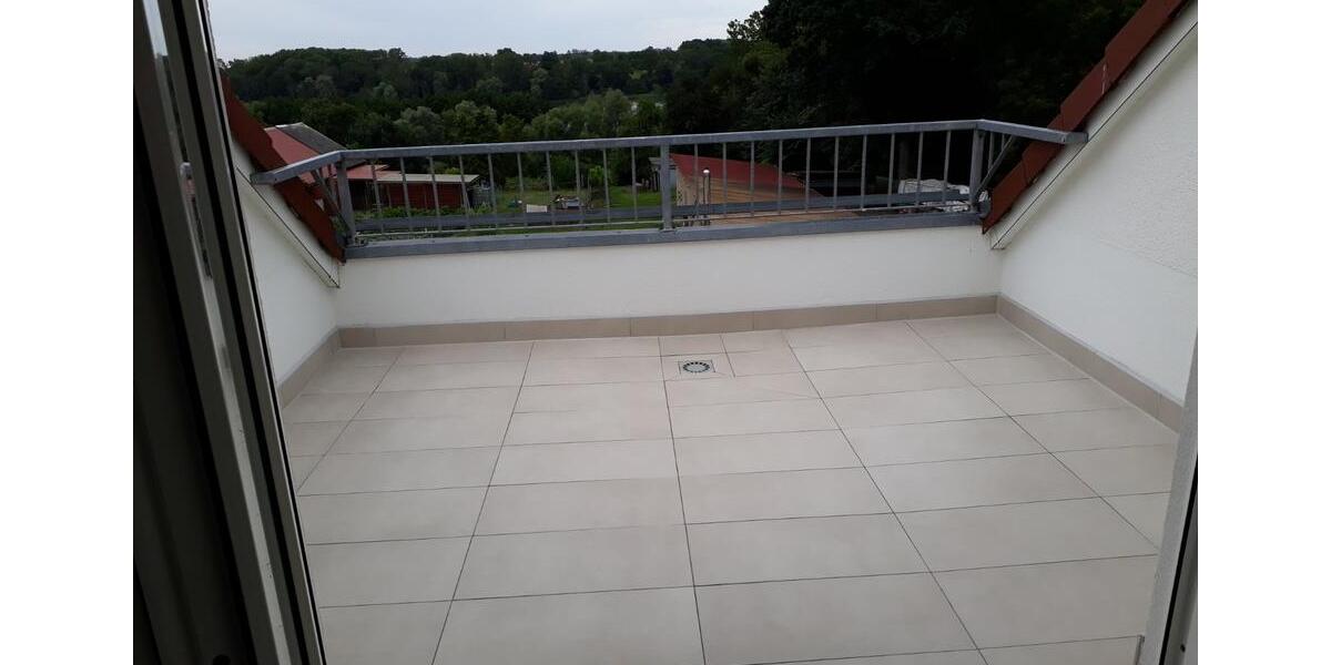 Dachgeschoßwohnung Lüdersdorf - 3 Zimmer, 66 m&sup2;, 700&euro; | Angebot:25269652