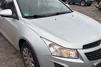 Chevrolet Cruze 176.000 km 3.490 € Hamburg 22113
