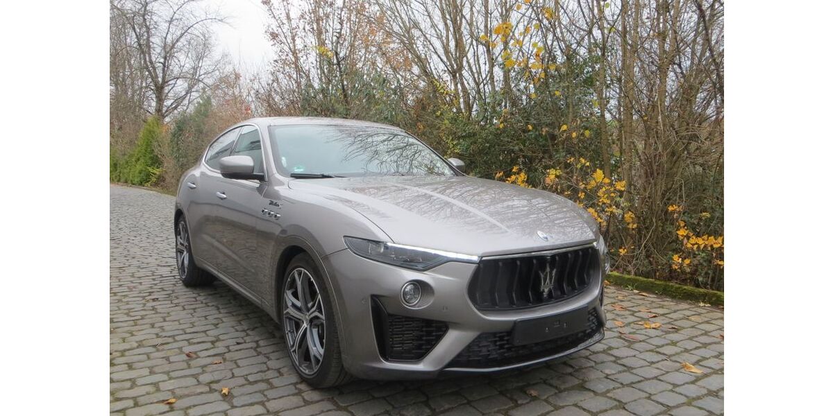Maserati Levante 34.750 km 62.295 &euro; Reichshof-Wildbergerhütte 51580
