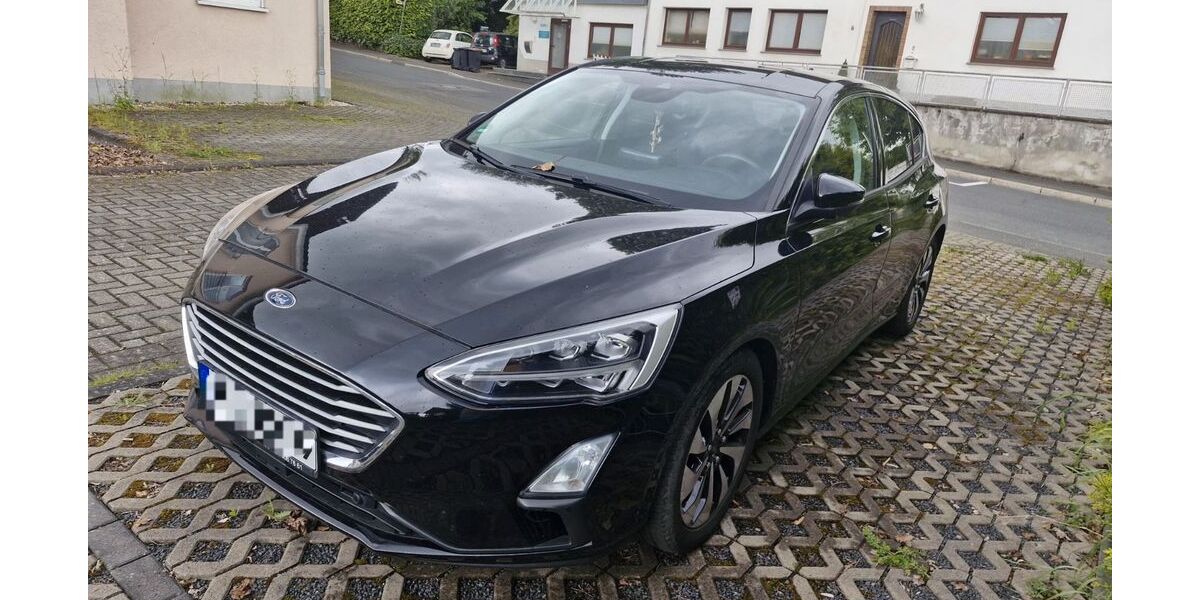 Ford Focus 64.211 km 15.400 &euro; Königswinter 53639