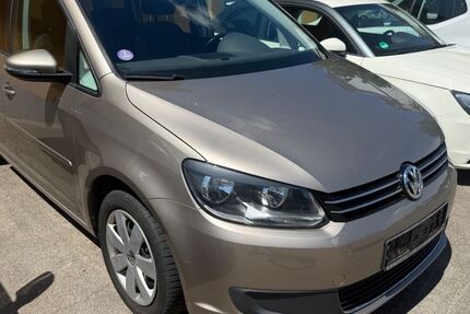 VW Touran 182.700 km 5.980 € Bermatingen 88697