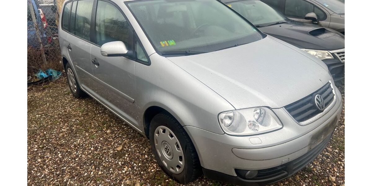 VW Touran 251.000 km 1.650 &euro; Trier 54290