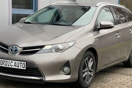 Toyota Auris 220.550 km 8.995 &euro; Güstrow 18273