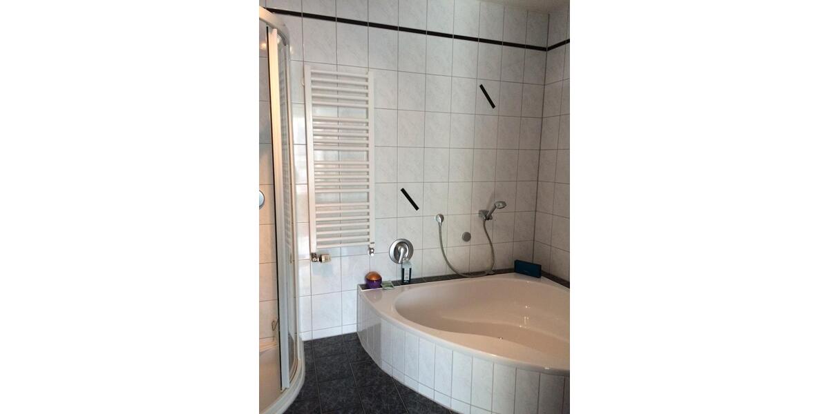 Doppelhaushälfte Freising Am Vogelherd - 5 Zimmer, 200 m&sup2;, 2.500&euro; | Angebot:25977750