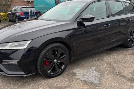 Skoda Octavia 166.000 km 23.900 &euro; Ahausen (ehem. TÜV Gelände) 27367