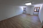 Etagenwohnung Durach - 3 Zimmer, 95 m&sup2;, 1.300&euro; | Angebot:26321397
