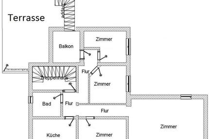 Helle Wohnung 98 qm mit 45 qm HofGarten neu renoviert