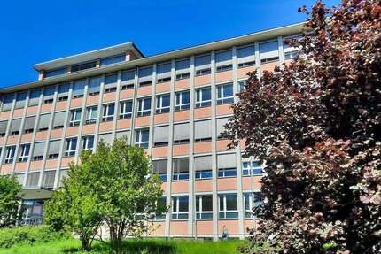 Büro in Bischofswerda 527,80 € 75.4 m²