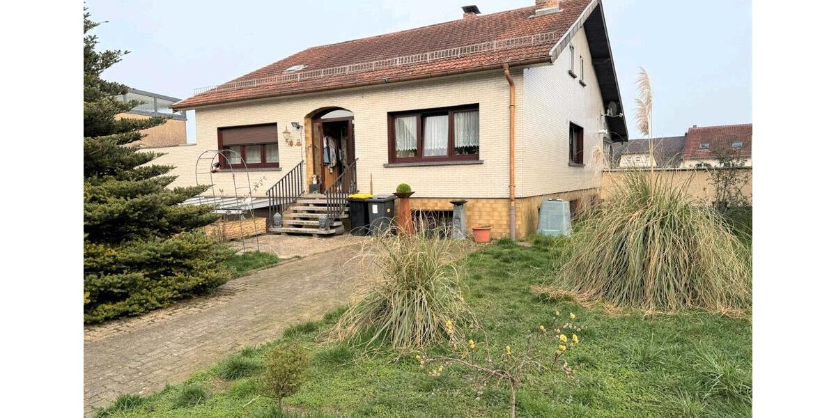 Einfamilienhaus Heusweiler - 8 Zimmer, 200 m&sup2;, 265.000&euro; | Angebot:26956394