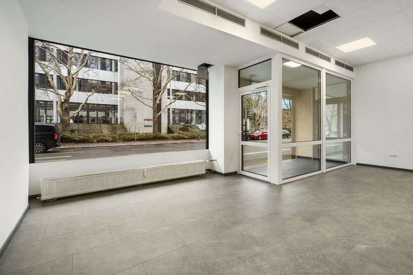 Einzelhandel in Karlsruhe 1.500 € 92 m²