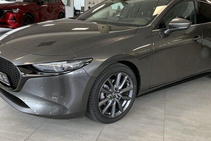 Mazda 3 2.223 km 28.490 &euro; Altenmarkt 83352