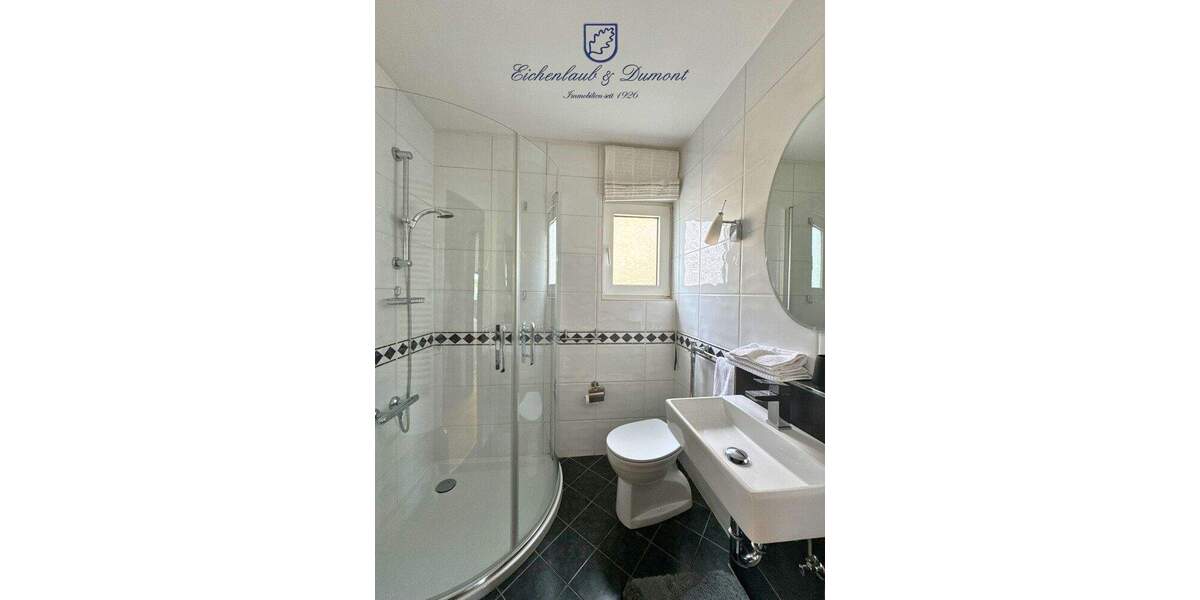 Einfamilienhaus mit Wintergarten, Garage + parkähnlichem Garten 6 zimmer