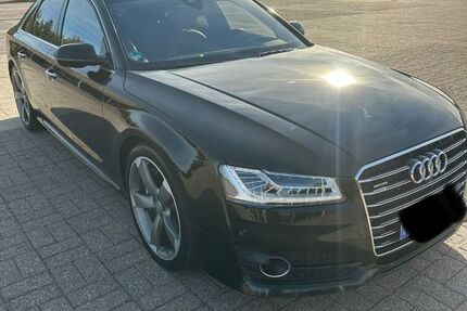 Audi A8 208.000 km 28.700 &euro; Berlin 13507