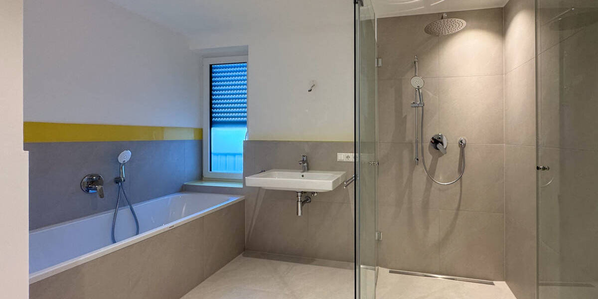 Etagenwohnung Rosenheim Innenstadt - 4 Zimmer, 132 m&sup2;, 1.980&euro; | Angebot:26361248