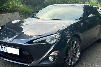 Toyota GT86 143.368 km 22.999 € Karlsruhe 76229