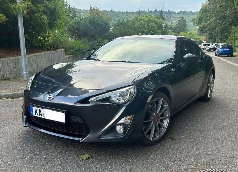 Toyota GT86 143.368 km 22.999 € Karlsruhe 76229