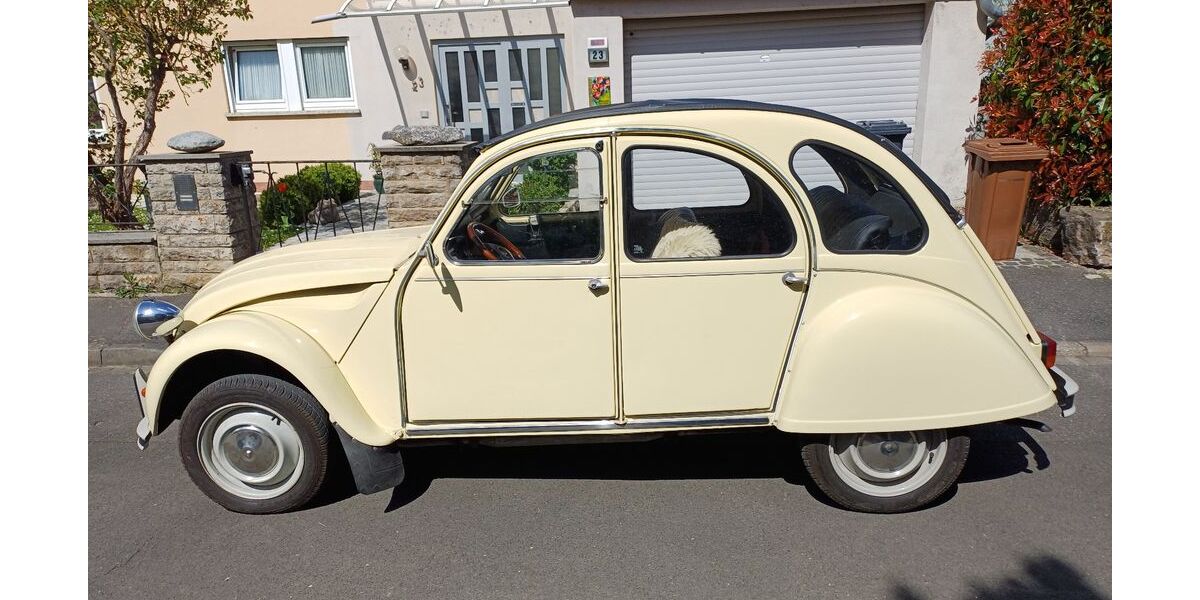 Citroen 2 CV 63.750 km 16.300 &euro; Würzburg 97078