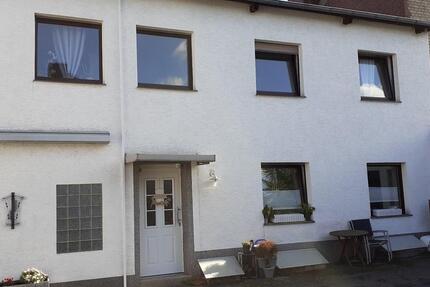Haus Erftstadt - 10 Zimmer, 260 m&sup2;, 550.000&euro; | Angebot:26440492