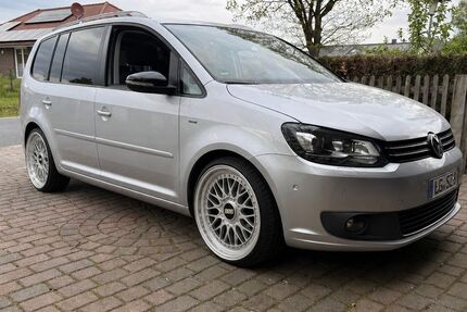 VW Touran 257.780 km 8.600 &euro; Soderstorf 21388