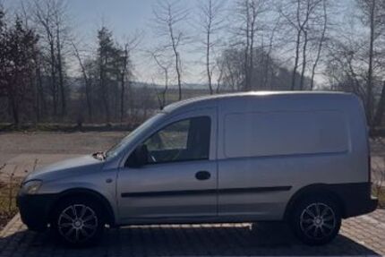 Opel Combo 82.000 km 1.350 &euro; Postbauer-Heng 92353