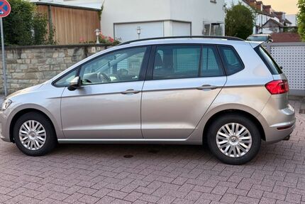 VW Golf Sportsvan 215.783 km 6.900 &euro; Langen 63225