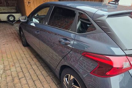 Hyundai i20 72.000 km 12.800 &euro; Saterland 26683