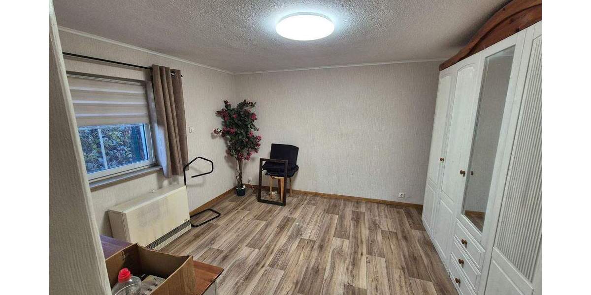 Wohnhaus mit großem Potenzial in Neubrandenburg 4 zimmer