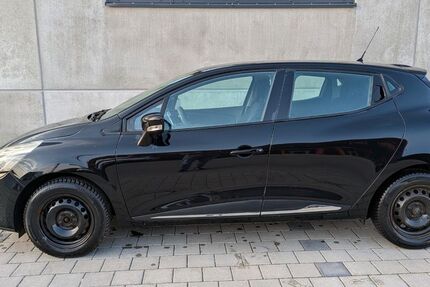 Renault Clio 122.000 km 8.400 &euro; Bad Teinach 75385