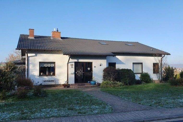 Wannemacher Immobilien **** Wunderschönes freistehendes Einfamilienhaus mit Einliegerwohnung in bester Lage von Ottweiler **** 9 zimmer