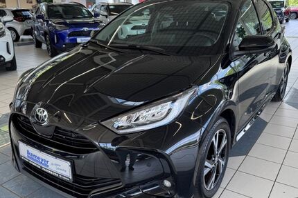 Toyota Yaris 18.215 km 21.890 &euro; Paderborn 33104