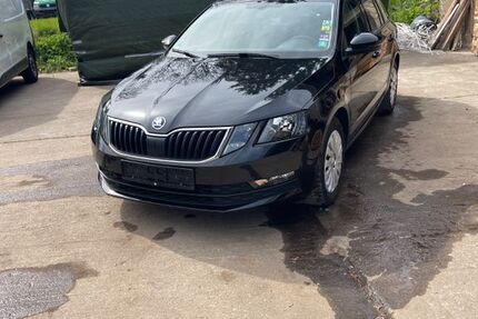 Skoda Octavia 245.763 km 7.950 &euro; Chemnitz 09120