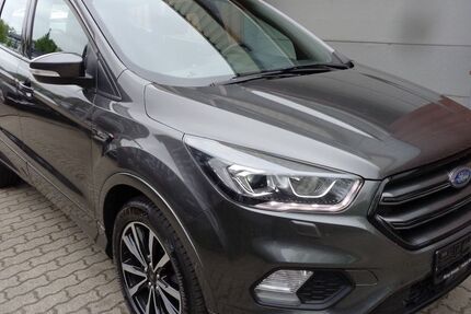 Ford Kuga 161.929 km 12.990 &euro; Hamburg 22399