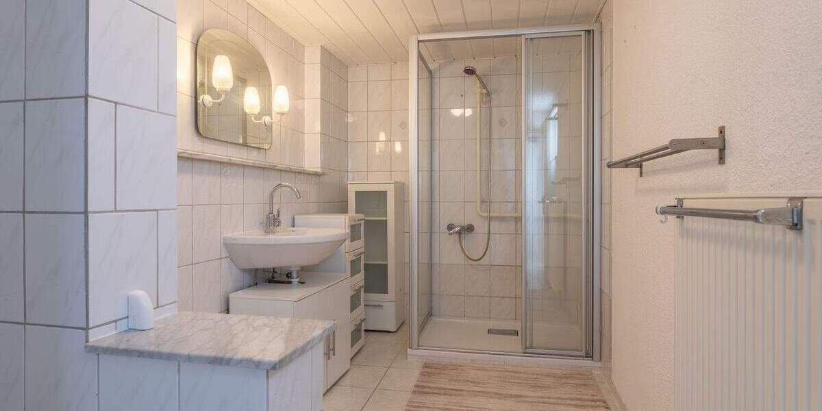 Einfamilienhaus Eggingen - 7 Zimmer, 180 m&sup2;, 475.000&euro; | Angebot:25776223