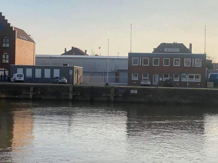 Büro in Bremerhaven 680.000 € 306 m²
