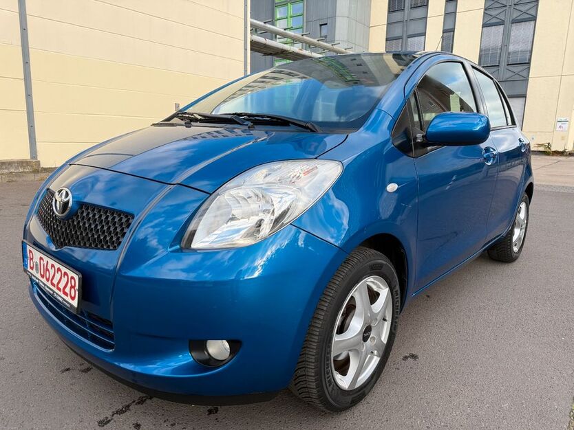 Toyota Yaris 131.057 km 3.990 € Berlin 13055