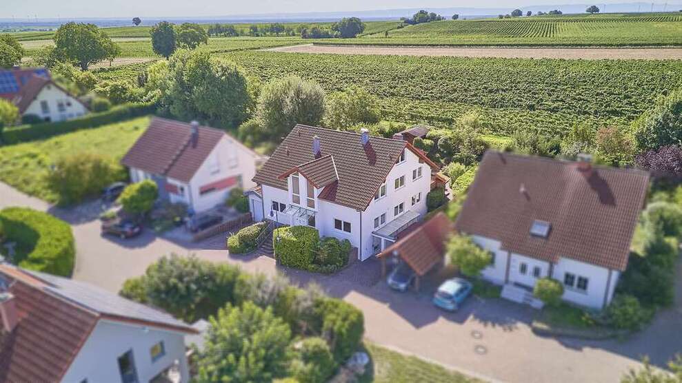 Haus zum Kaufen in Landau 895.000 € 282 m²