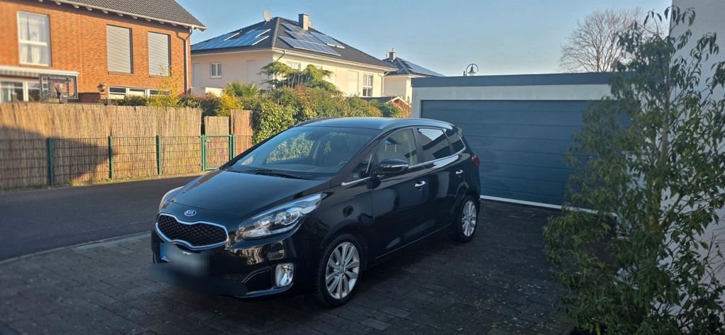 Kia Carens 114.300 km 9.800 &euro; Niederkassel 53859