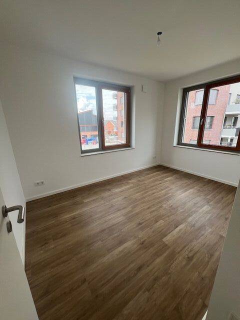 ERSTBEZUG! LETZES HAUS! Größere 4-Zimmer-Wohnung mit 2 Bädern und West-Loggia 4 zimmer