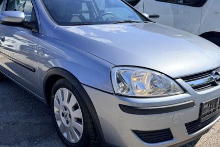 Opel Corsa 111.000 km 3.990 &euro; München 81825