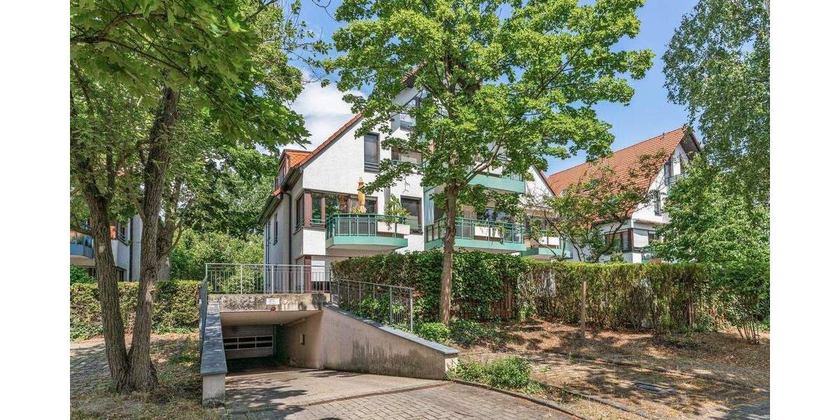 Traumhafte 3,5- Zimmerwohnung in ruhiger Lage mit Tiefgaragenstellplatz 3 zimmer