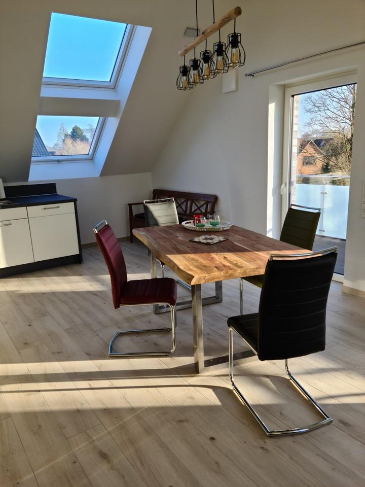 moderne Eigentumswohnung FerienWohnung mit Balkon