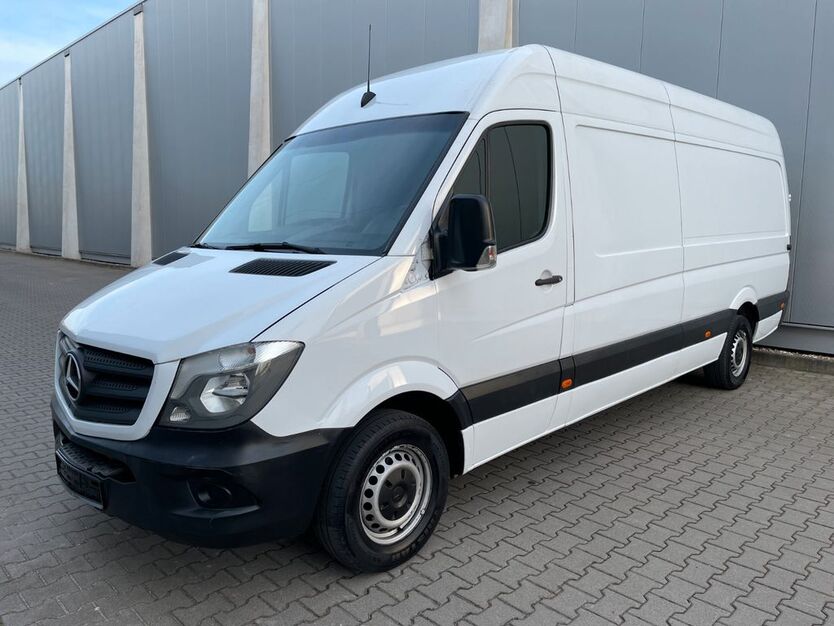 Mercedes-Benz Sprinter 270.000 km 11.700 € Düsseldorf 40231